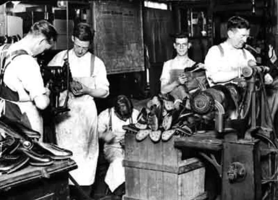 Inside the Olympic Works, Joe is on the far right, Billy has his back to the camera on the left, Foster’ s Originals and De-Luxe in production.
